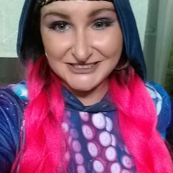 Meet your Posher, Hope - Picture 6 of 8